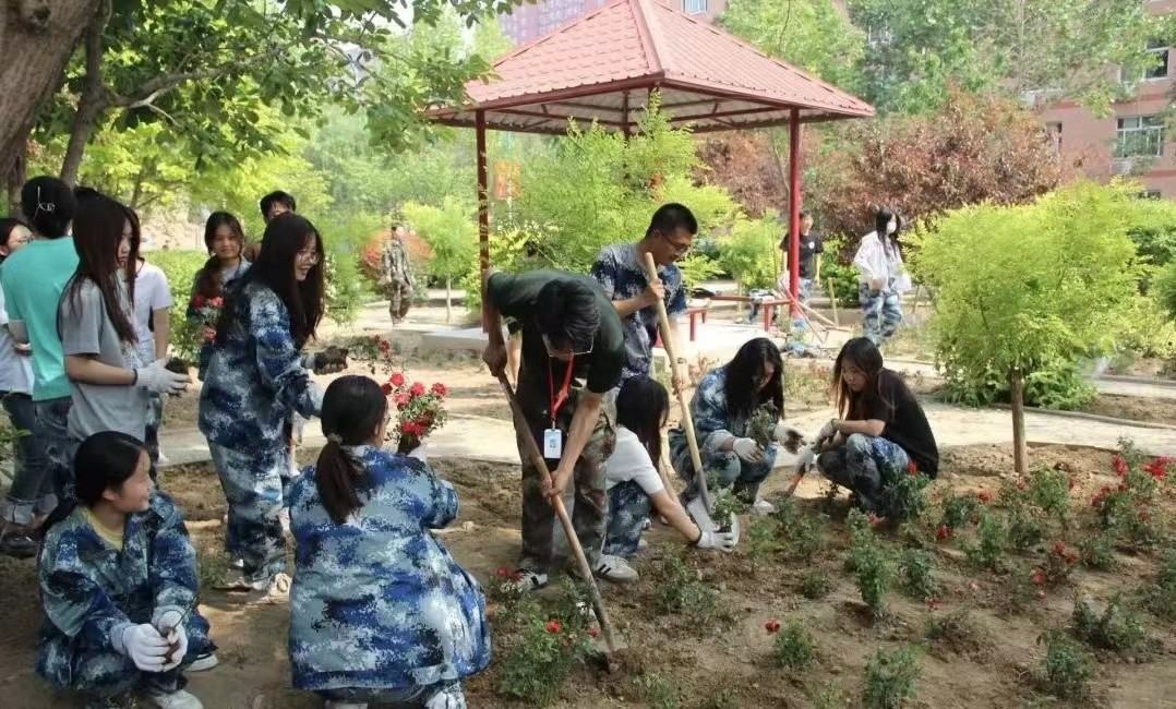 保理會計學(xué)院五月勞動月，身體力先行