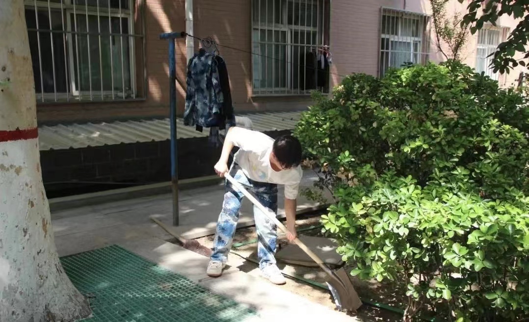 保理會計學(xué)院五月勞動月，身體力先行