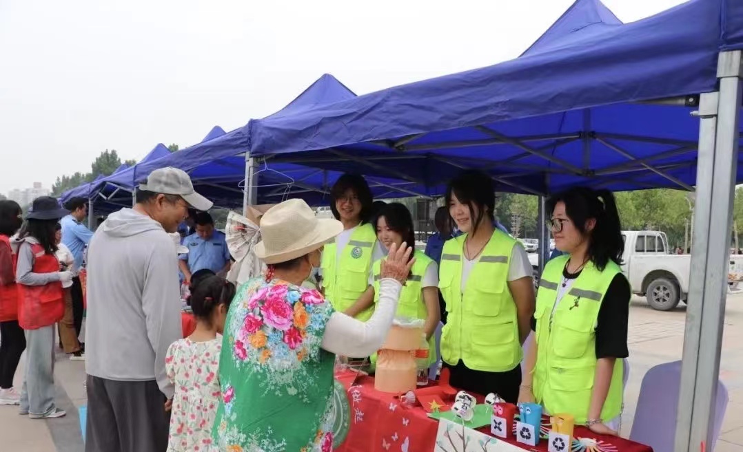 志愿服務助你我   生態保護靠大家