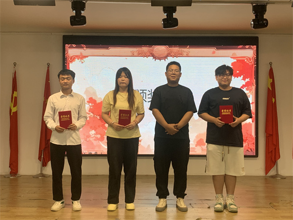 我院組織開展2024年“愛我國防”大學(xué)生國防教育主題演講比賽