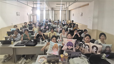 藝術(shù)學(xué)院 2021 級(jí)視覺傳達(dá)設(shè)計(jì)專業(yè)《卡通造型設(shè)計(jì)》結(jié)課作品展