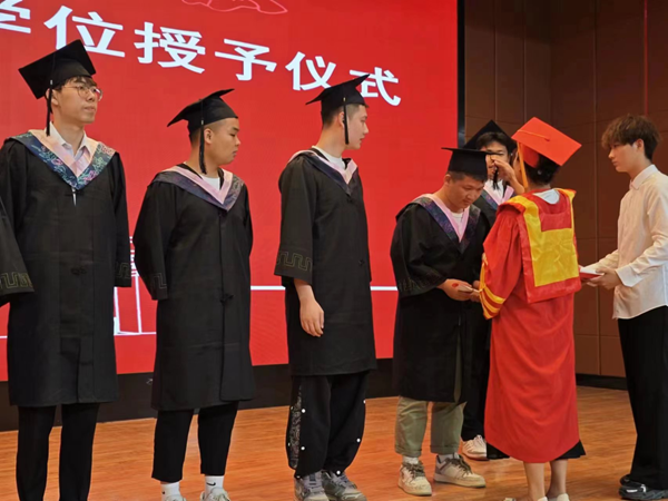 畢業典禮|保定理工學院|管理學院|2024年畢業典禮暨學士學位授予儀式