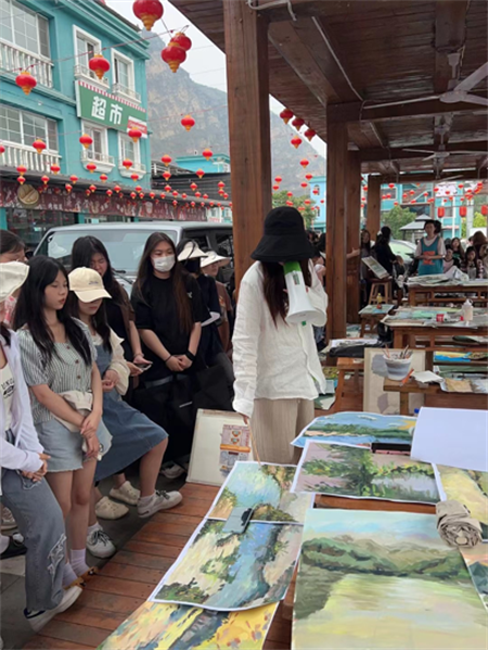 藝術學院視覺傳達設計專業學生赴淶水縣三坡鎮開展風景寫生課程