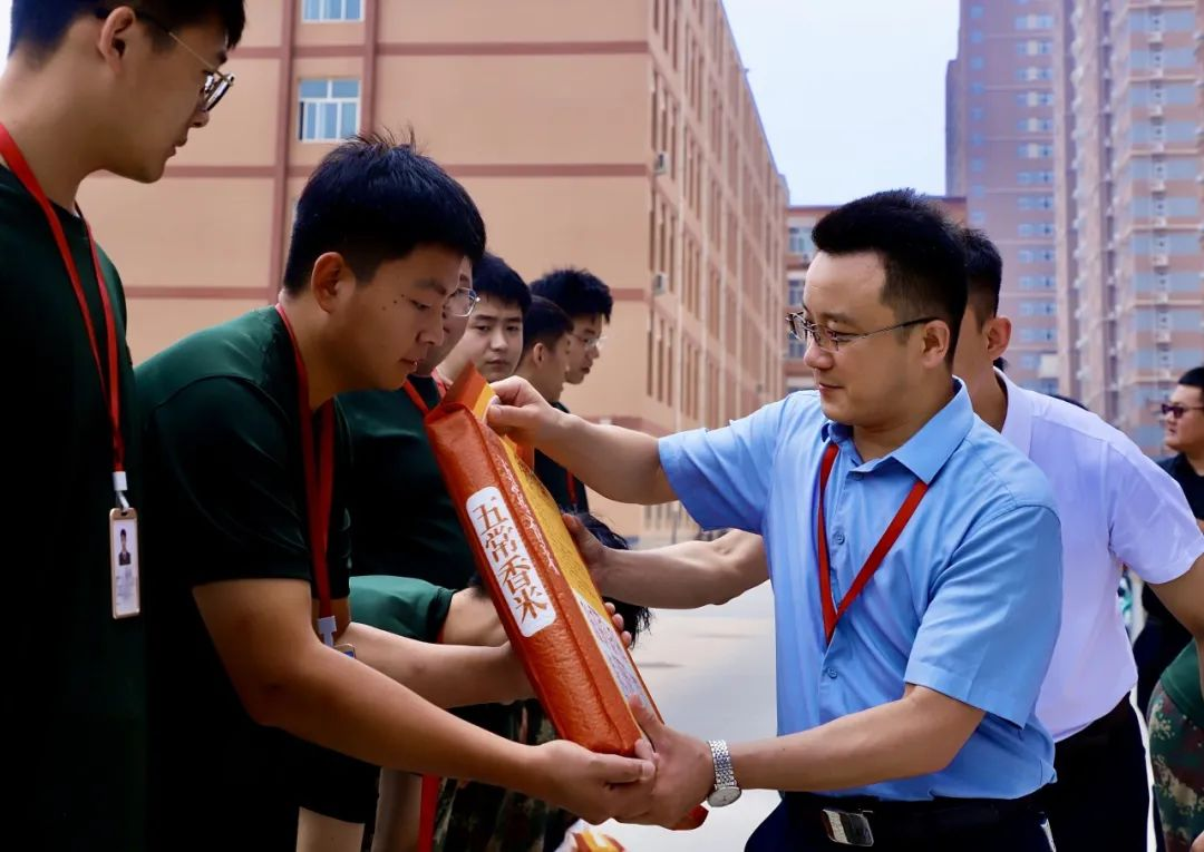 家校共協同,攜手促成長/保定理工學院暑期大家訪系列（一）