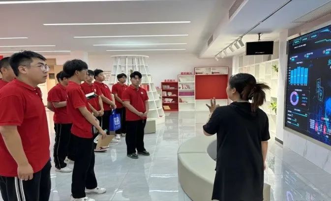 社會實踐(十六)勇?lián)鷷r代使命,助力興村振興——保定理工學院經(jīng)濟學院“三下鄉(xiāng)”社會實踐