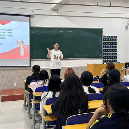 “智慧團建，服務同學”——保定理工學院藝術學院團總支組織部召開工作例會，深入研討智慧團建與冀 e 青春使用事項