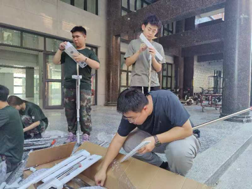 資源學院“以愛迎新,輔導員在行動”
