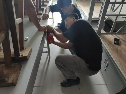 資源學院“以愛迎新,輔導員在行動”