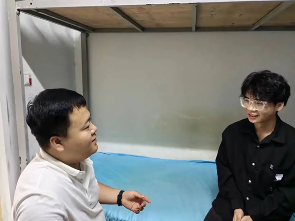 安全教育|保定理工學院|管理學院|平安過國慶，安全需謹記