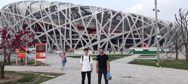 中外合作辦學項目外教與學生交流