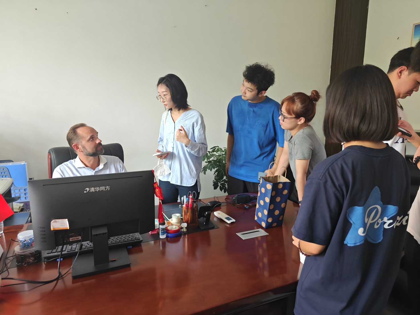 中外合作辦學項目外教與學生交流
