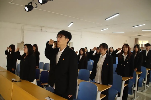學生代表大會|保定理工學院|管理學院|匯聚青春智慧，共筑夢想未來