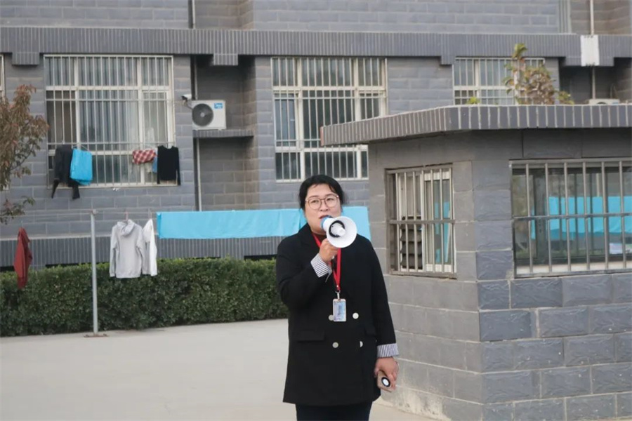 師生并進攜手遠，交流互促譜新篇
