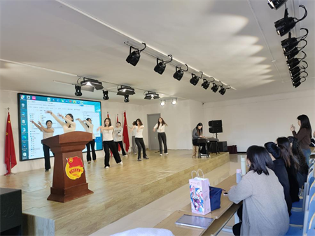鳳凰花開，木已成材 —— 播音與主持藝術專業畢業匯演彩排精彩紛呈