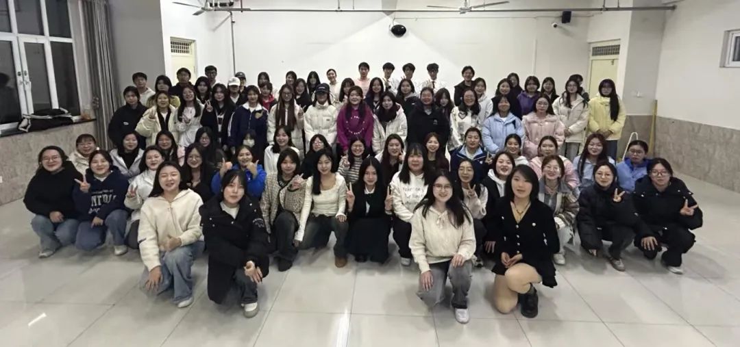 紀念 “一二 · 九” 運動89周年大型合唱會最佳人氣獎評選投票啦~