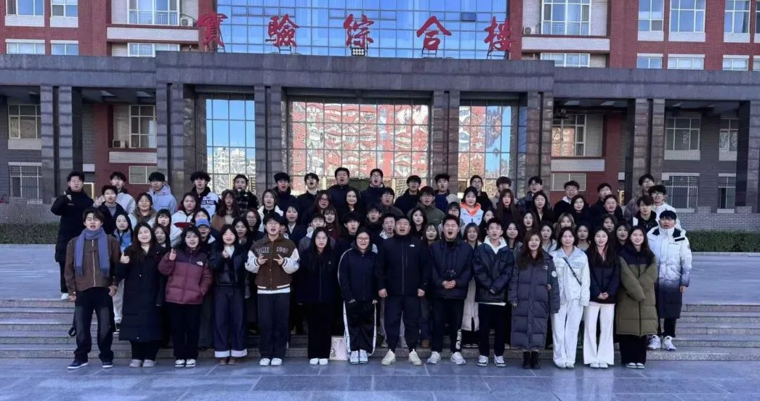 紀念 “一二 · 九” 運動89周年大型合唱會最佳人氣獎評選投票啦~