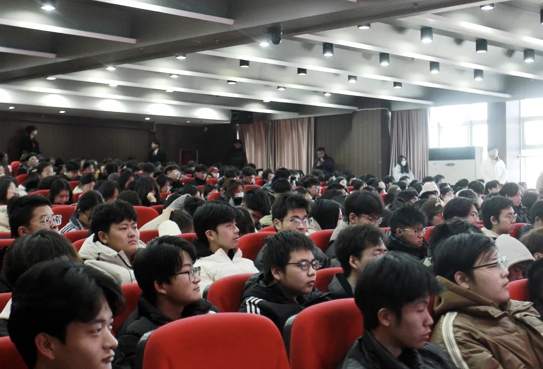思政教育||“弘揚體育精神，不負青春年華”奧林匹克主題講座順利開展
