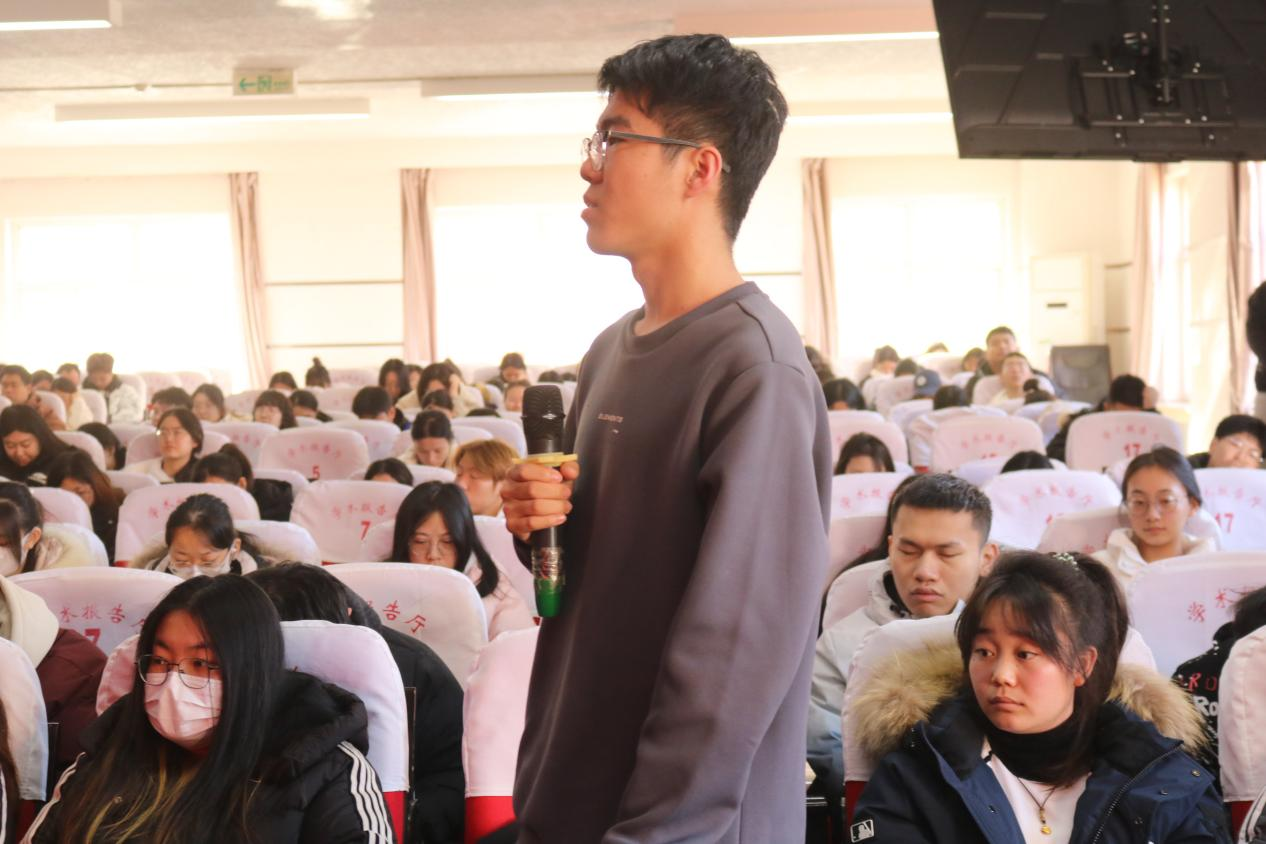 保定理工學院成功舉辦考研經驗分享會