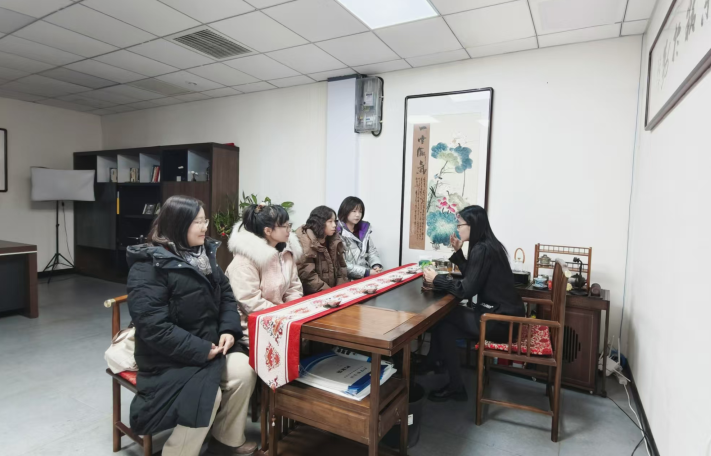 訪(fǎng)企拓崗促就業(yè) 供需對(duì)接助發(fā)展-- 會(huì)計(jì)學(xué)院教師走訪(fǎng)保定市內(nèi)掌柜會(huì)計(jì)服務(wù)有限公司