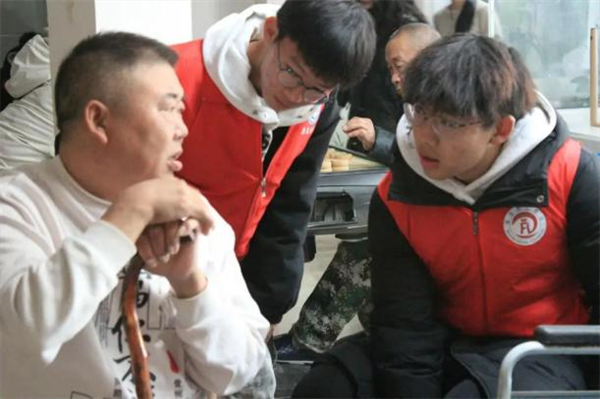 踐行志愿精神 彰顯青春擔當——我院開展南祥園養老院慰問老人活動