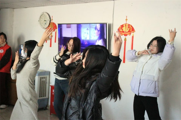 踐行志愿精神 彰顯青春擔當——我院開展南祥園養老院慰問老人活動