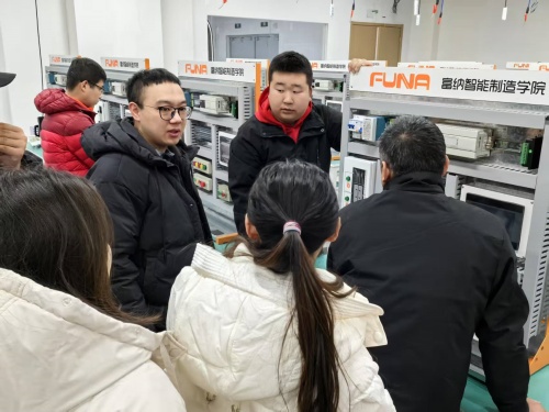 資源學院舉辦智能制造專業(yè)培訓，賦能教師技能升級與創(chuàng)新教學