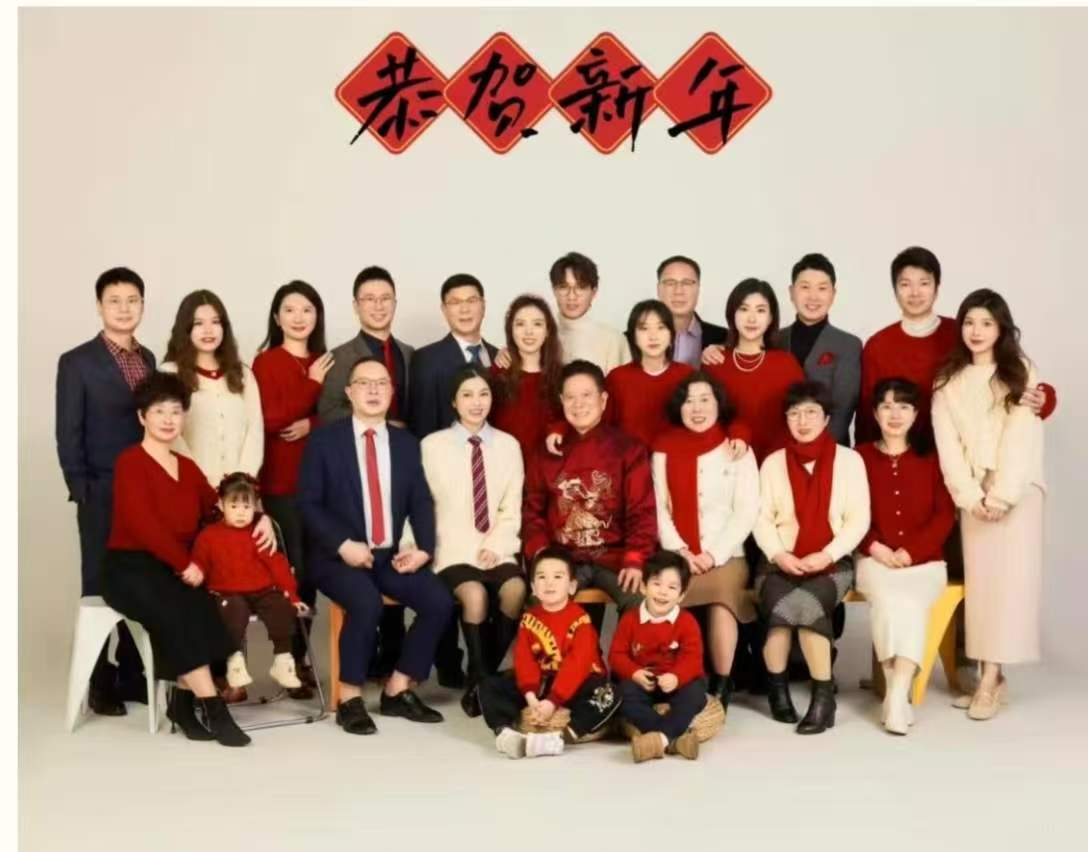 保理特色寒假作業(yè)（第一期）| 全家福大片，溫暖來襲~