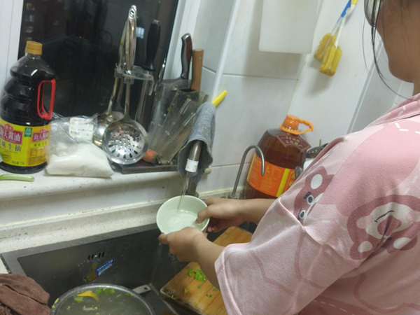 孝老愛親（九）|保定理工學(xué)院|管理學(xué)院|行孝老愛親，彰顯青春風(fēng)采