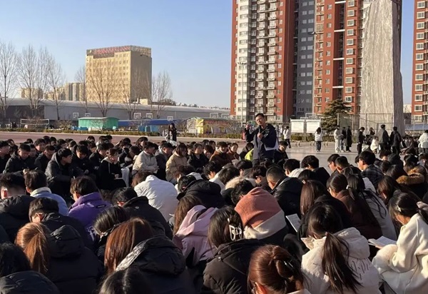 歡迎回家|保定理工學院|管理學院|歡迎回家同筑夢，攜手新程共揚帆