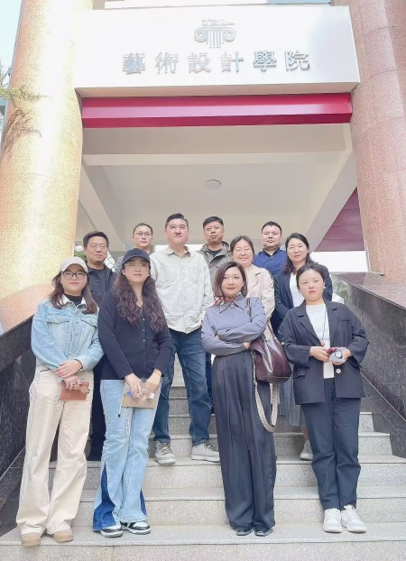 借他山之石琢玉，融兩校之長(zhǎng)育英 ——保定理工學(xué)院藝術(shù)學(xué)院赴鄭州西亞斯學(xué)院考察交流