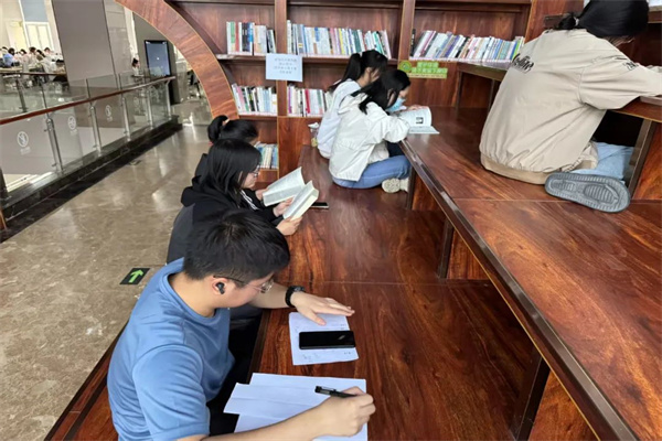 春光美如斯，讀書正當時——世界讀書日閱讀活動