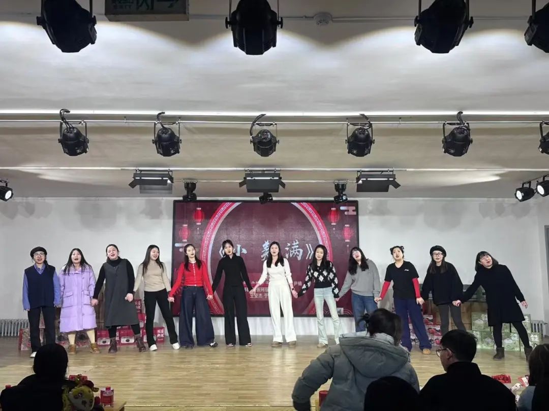 巳火煥新育夢路，奮楫篤行啟新途