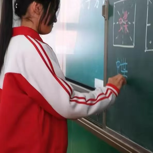 教師掛職清苑五小 “書(shū)法種子”播撒校園