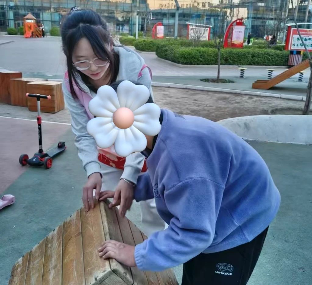 學(xué)習(xí)雷鋒精神，踐行教育使命——教育學(xué)院雷鋒月志愿服務(wù)活動(dòng)