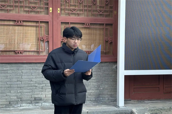 康復醫學院舉行2024年新發展團員入團儀式暨留法勤工儉學運動紀念館主題教育活動