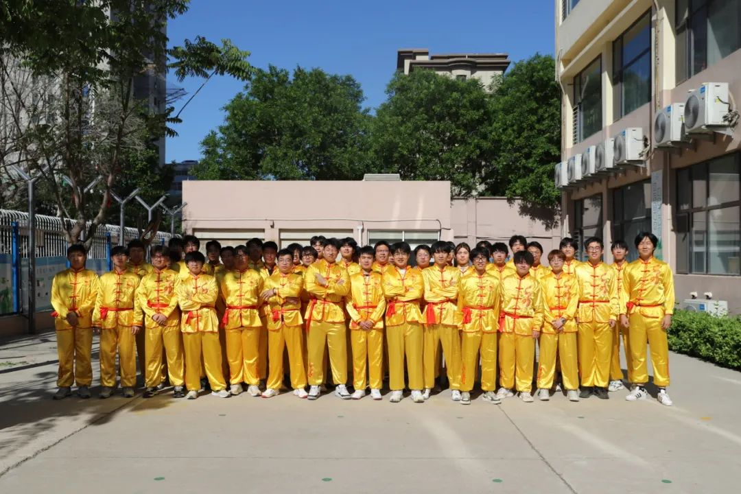 龍舞翩躚潤童心，美育芳華育幼苗