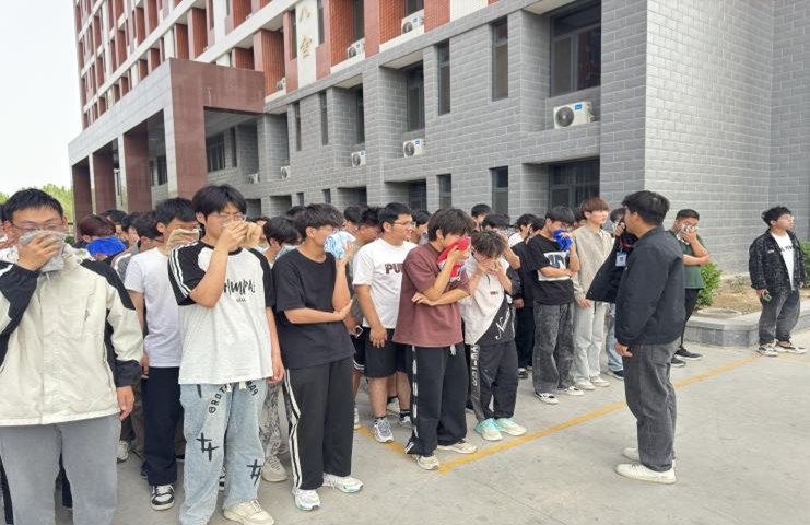 生命至上，以練筑防