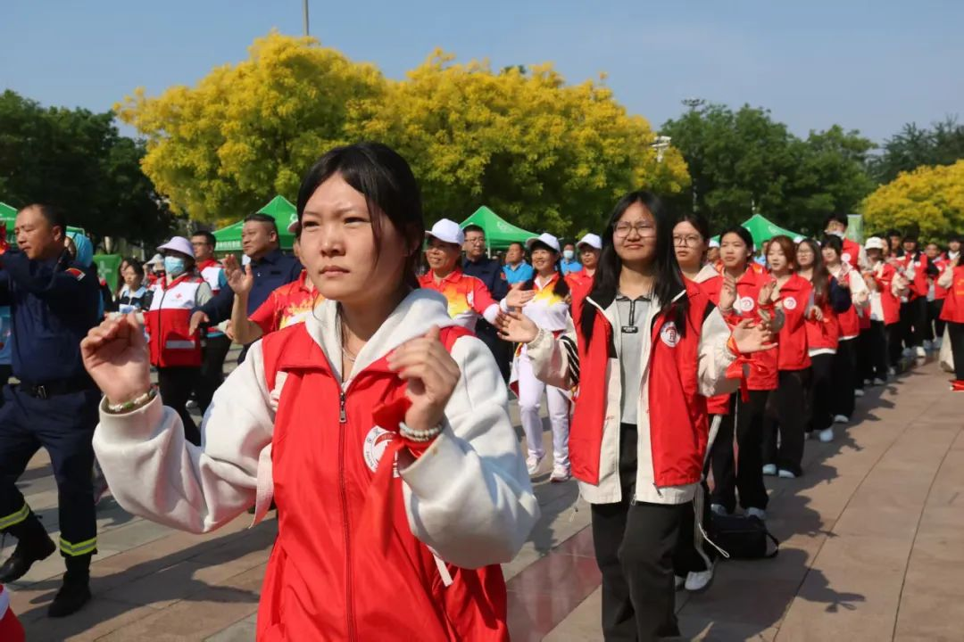 公益同行，青春奮進