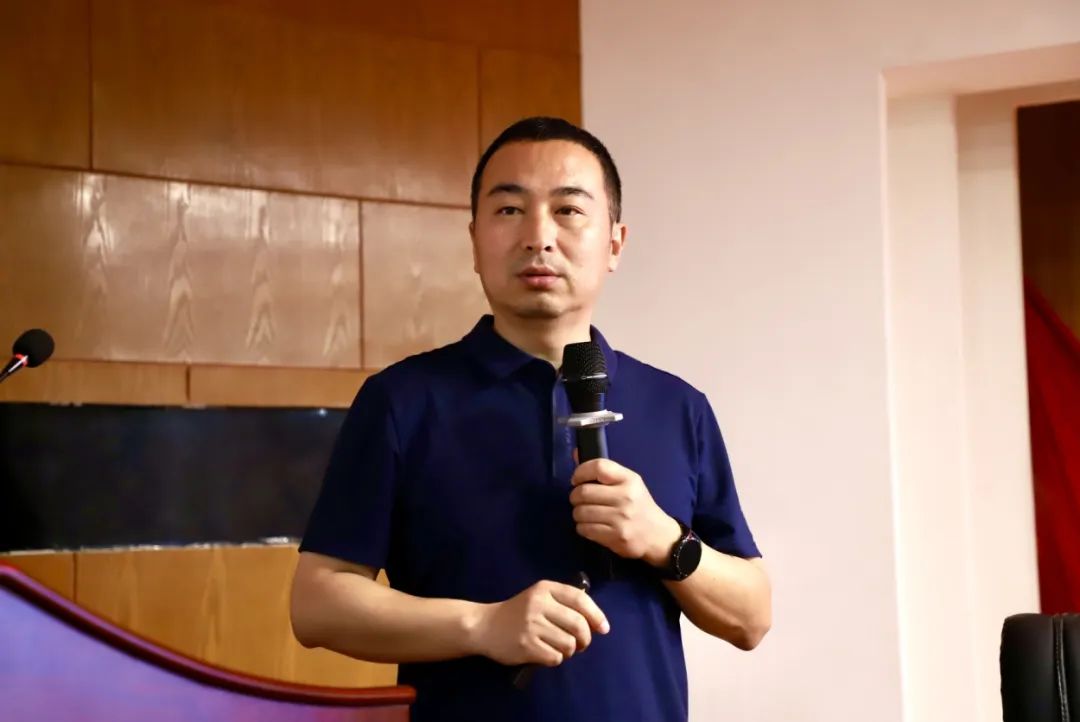 宣講燃軍夢，青春筑國防—保定理工學院征兵宣傳進校園