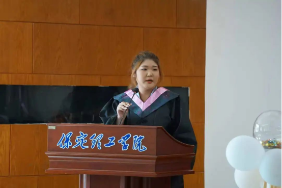 逐夢青春 遠(yuǎn)行思恩 ：會計學(xué)院2025屆畢業(yè)典禮暨學(xué)位授予儀式