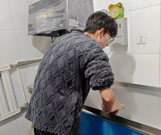 孝老愛親傳佳話，弘揚美德樹新風——感恩教育