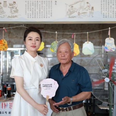 “家校藝站，共赴新程”藝術(shù)學院2025屆畢業(yè)典禮暨家長接待日圓滿舉行