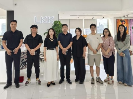 保定理工學院藝術學院教師團隊走訪洛可可創新設計集團——AI賦能，開啟藝術設計校企合作新局