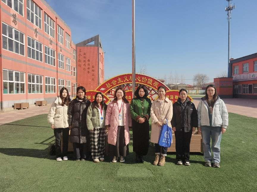 教育學院赴保定市清苑區(qū)東閭鎮(zhèn)東閭小學開展教育考察與實習基地洽談