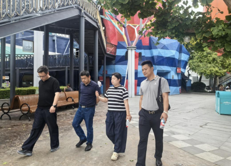 深化產(chǎn)教融合 共育文旅英才 保定理工學(xué)院藝術(shù)學(xué)院教師團(tuán)隊赴北京歡樂谷開展訪企拓崗活動