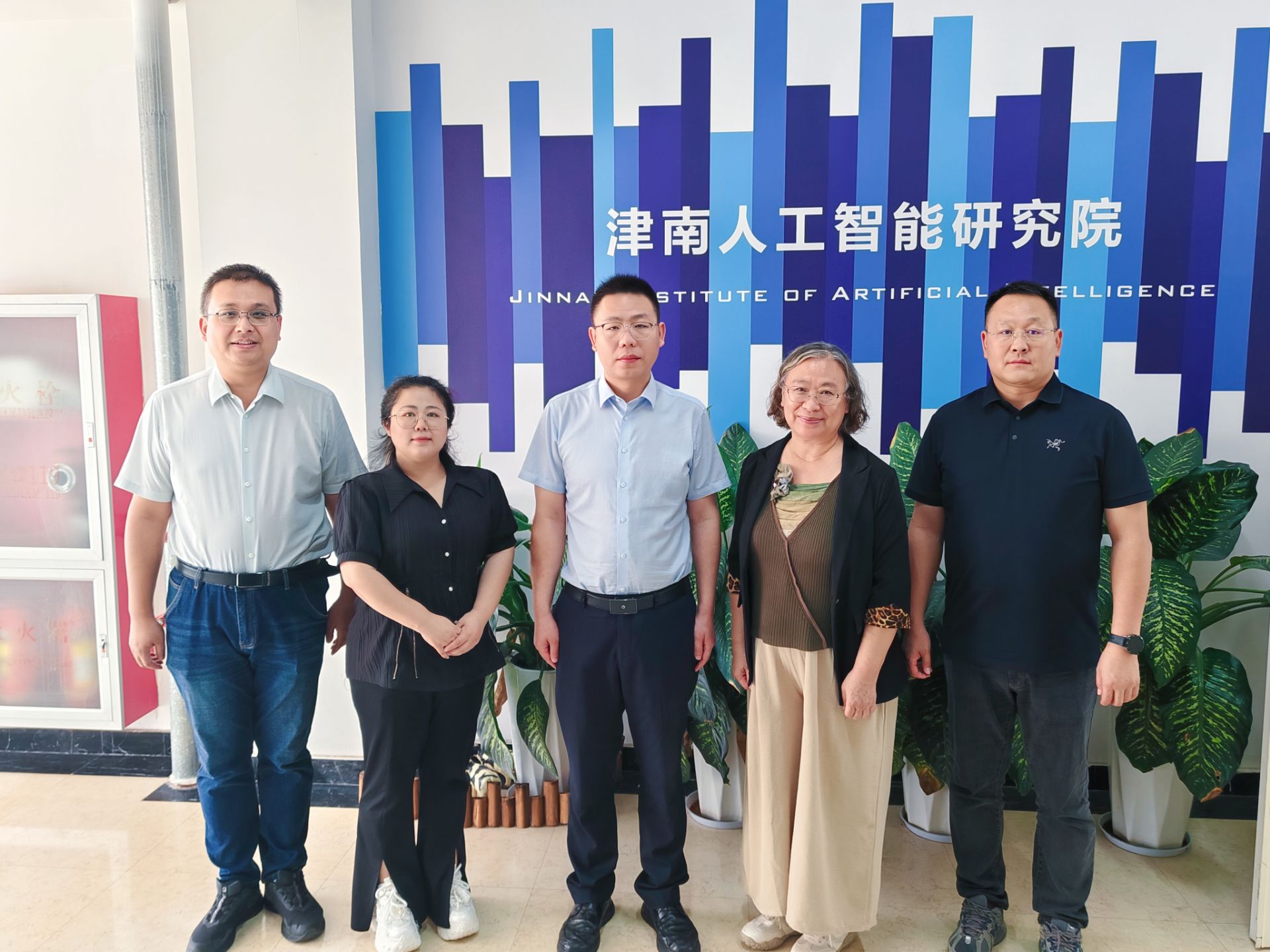 【拓崗行動  就業啟航】 不止“拓崗”更“拓路”！信工學院赴津南人工智能研究院解鎖人才培養新方向