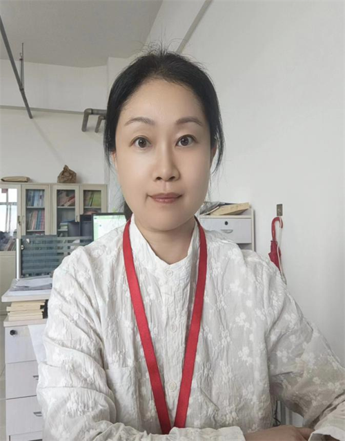 李蕓