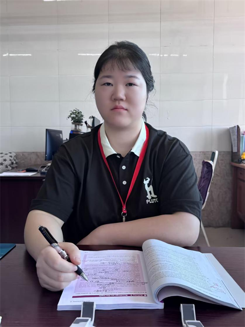 苗李思家