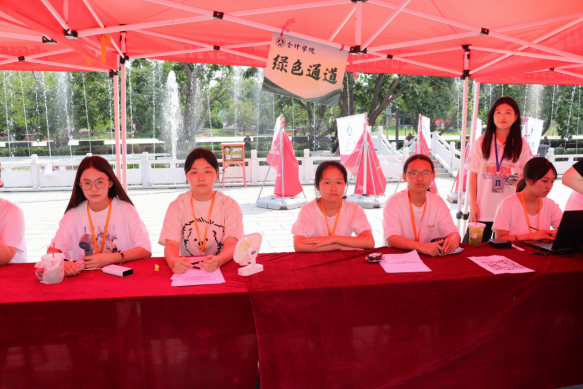 保定理工學院會計學院2025級 迎新報道紀實