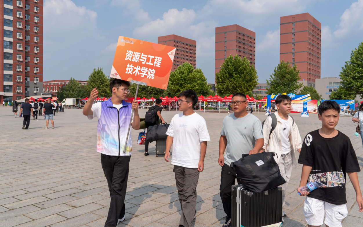 我院2025級新生迎新工作圓滿完成